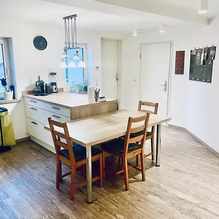 Apartment Om Moderne Mit Wlan, Geteiltem Bad Und Kueche In