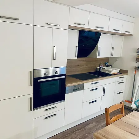 Om Moderne Mit Wlan, Geteiltem Bad Und Kueche In Stadtilm