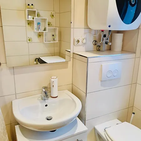 Apartment Om Moderne Mit Wlan, Geteiltem Bad Und Kueche In Stadtilm