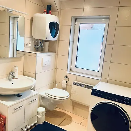 Om Moderne Mit Wlan, Geteiltem Bad Und Kueche In * Stadtilm